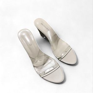 Brand New Jin Hui Qi Qi Wedges Size 39 EUR (8 US) with 3 Inch Wedge